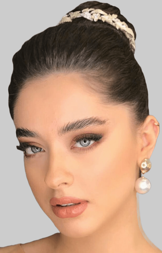 Fluffy Brows and Soft Eyeliner