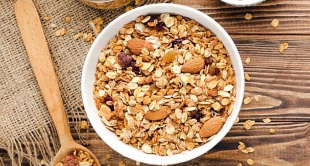 oatmeal-almond face pack