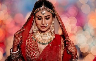 Mouni roy soft smokey eyes